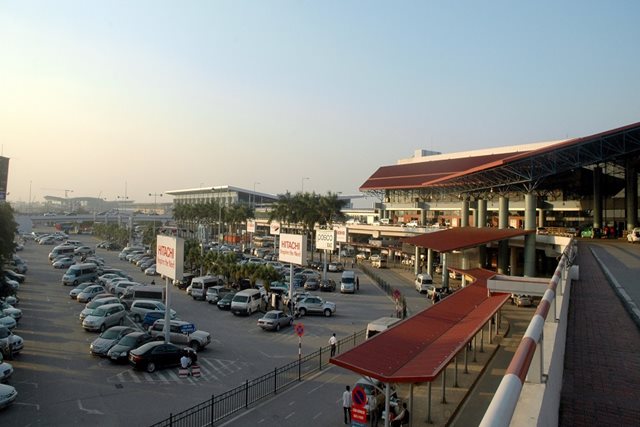 Từ hôm nay, hành khách phải đi đâu để bắt xe công nghệ khi sân bay thay đổi điểm đón?